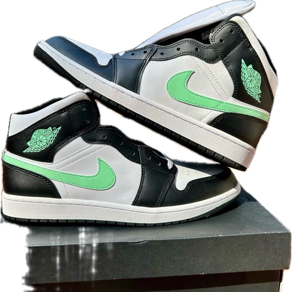 jordan 1 mid green glow